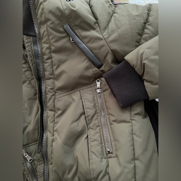 NWT Pajar Kids Winter Parka - Dark green with black trims- Size 18 - Picture 10 of 17